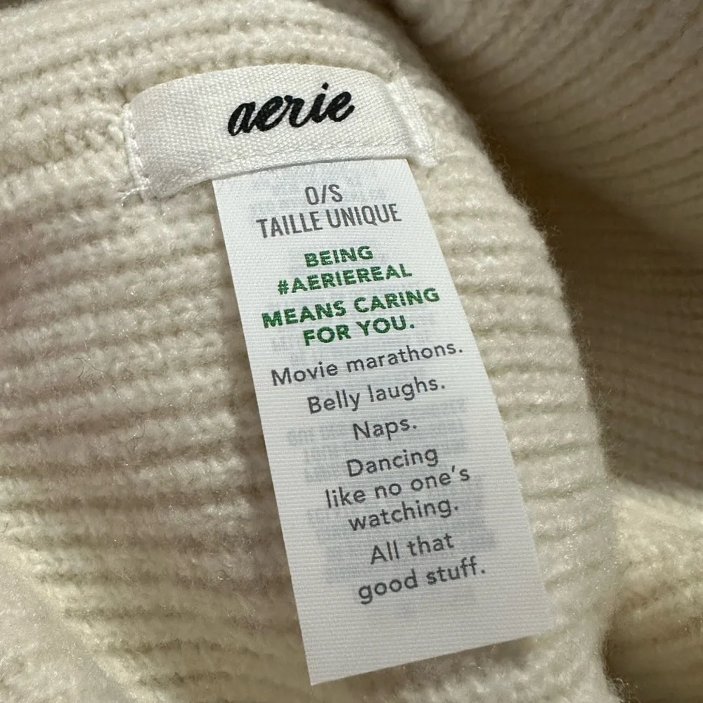Aerie x Dr. Seuss Grinch Cindy Lou Who Beanie Holiday Knit Beanie